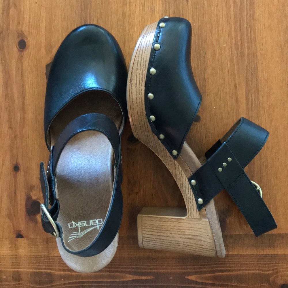 Black Dansko Clogs size 38